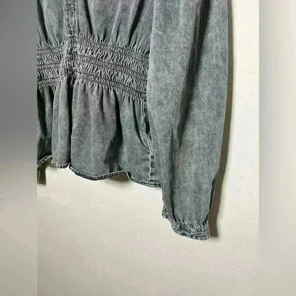 Gap denim shirt size L V-neck puff sleeve elastic waist - Picture 3 of 7
